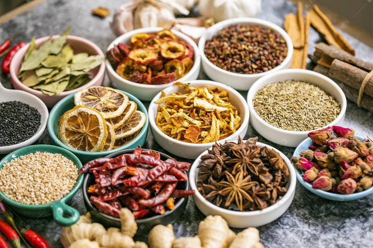 香料与佐料大全 提升你厨房艺术的必备指南